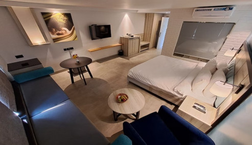 Suite Room (55 sq mtrs)